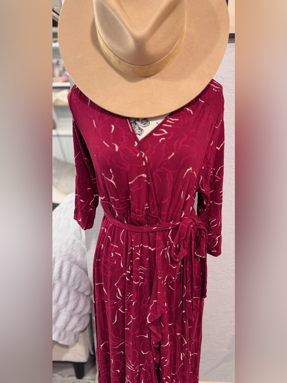 Isabel Maternity Ingrid & Isabel Faux Wrap Maxi Dress Burgundy White Medium NWOT - Picture 4 of 7
